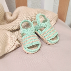 Patucos Bebé Clavel